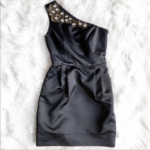 Shoshanna Dresses & Skirts - Shoshanna One Shoulder Satin Rhinestone Dress K787